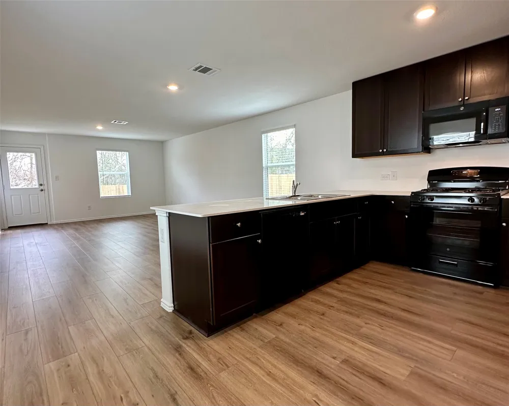 53 Trinity Circle Lockhart, TX 78644