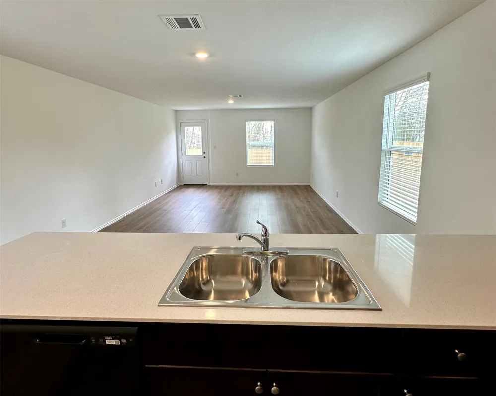 53 Trinity Circle Lockhart, TX 78644