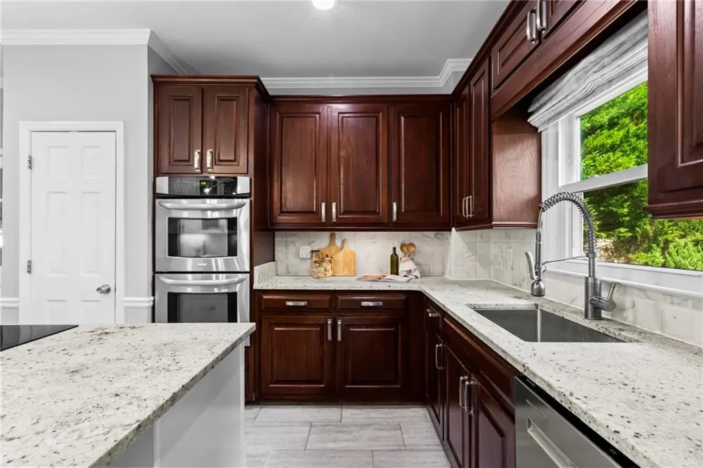 8325 Riverbirch Drive Roswell, GA 30076