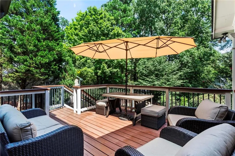 8325 Riverbirch Drive Roswell, GA 30076