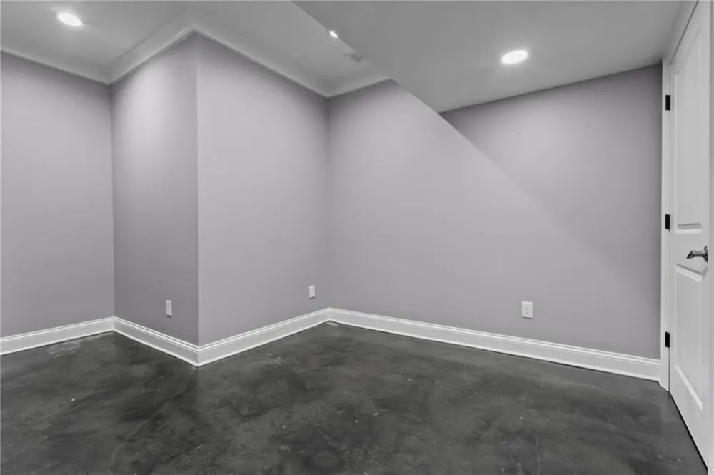 8325 Riverbirch Drive Roswell, GA 30076