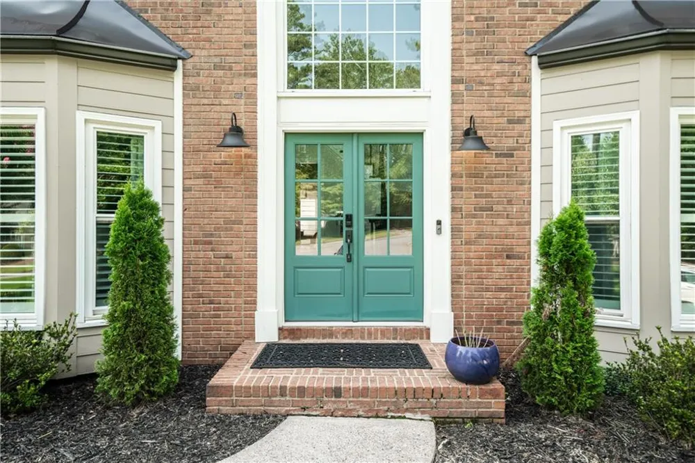 8325 Riverbirch Drive Roswell, GA 30076