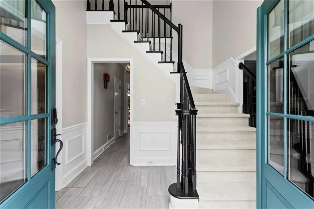 8325 Riverbirch Drive Roswell, GA 30076