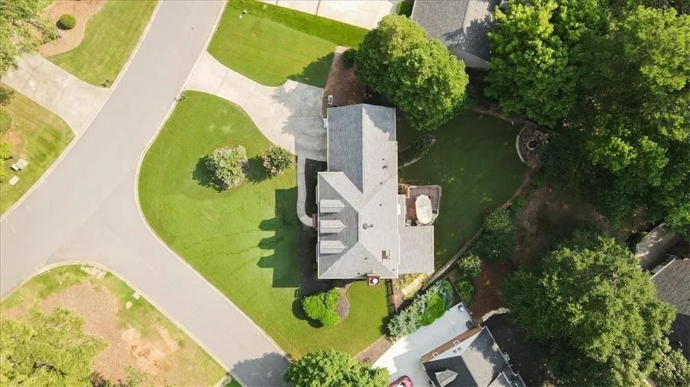 8325 Riverbirch Drive Roswell, GA 30076