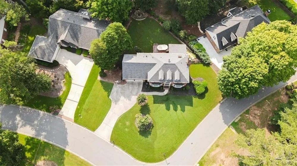 8325 Riverbirch Drive Roswell, GA 30076