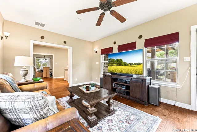 606 Misty Water Ln San Antonio, TX 78260