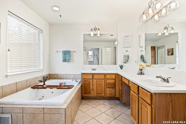606 Misty Water Ln San Antonio, TX 78260