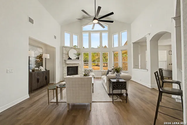 12930 Walking Horse Helotes, TX 78023