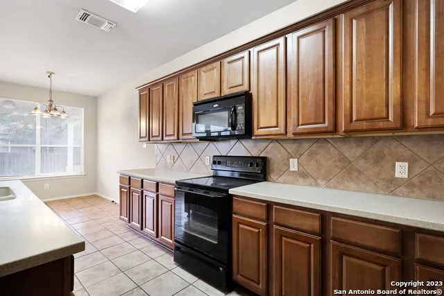 735 PARK PT San Antonio, TX 78253