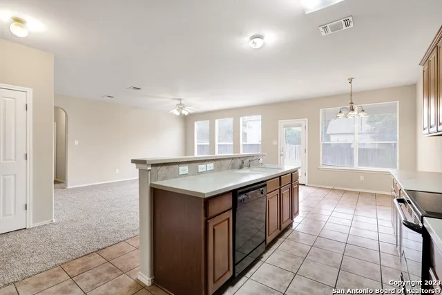 735 PARK PT San Antonio, TX 78253