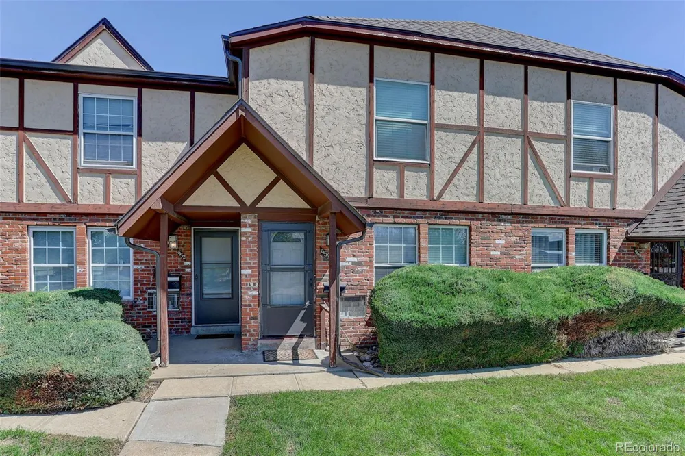 956 S Iola Street Aurora, CO 80012