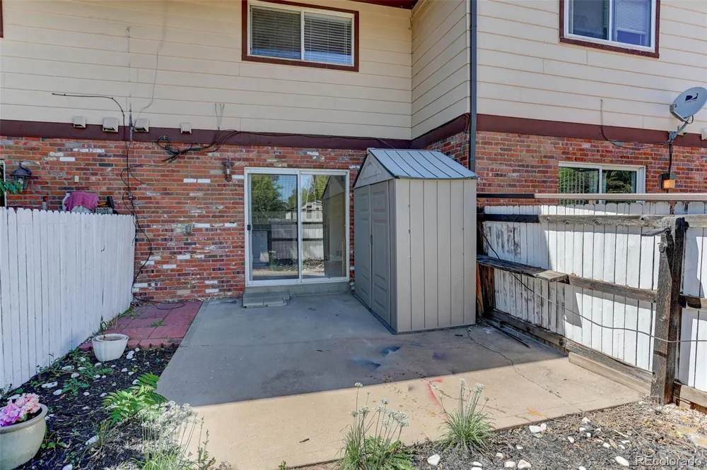 956 S Iola Street Aurora, CO 80012