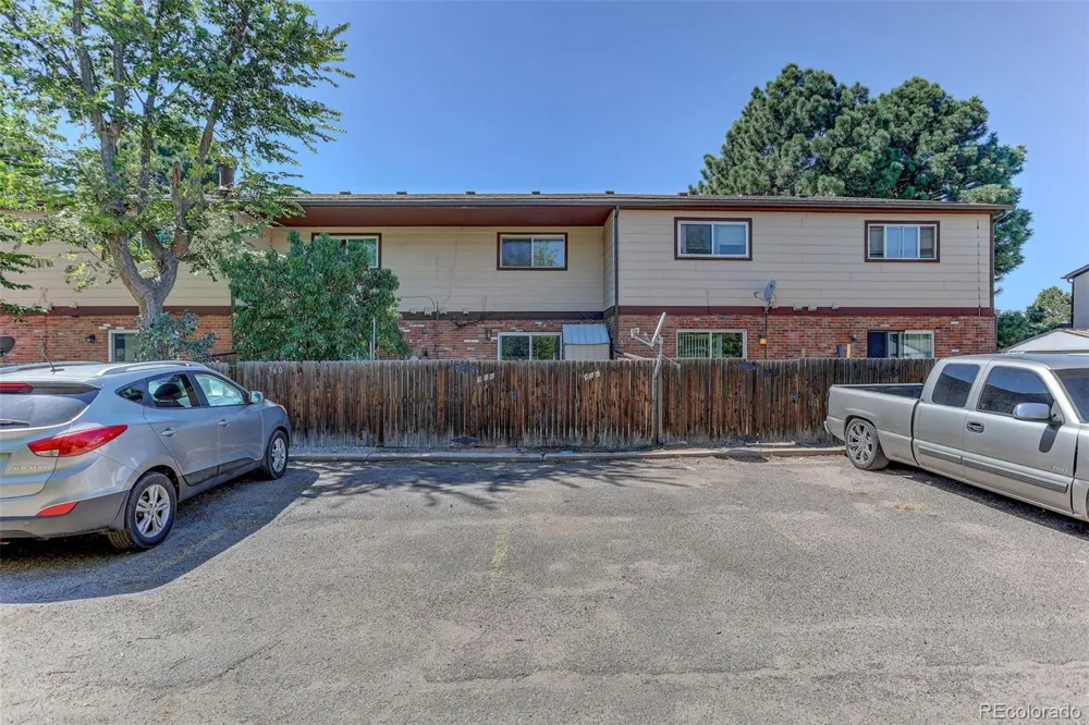 956 S Iola Street Aurora, CO 80012