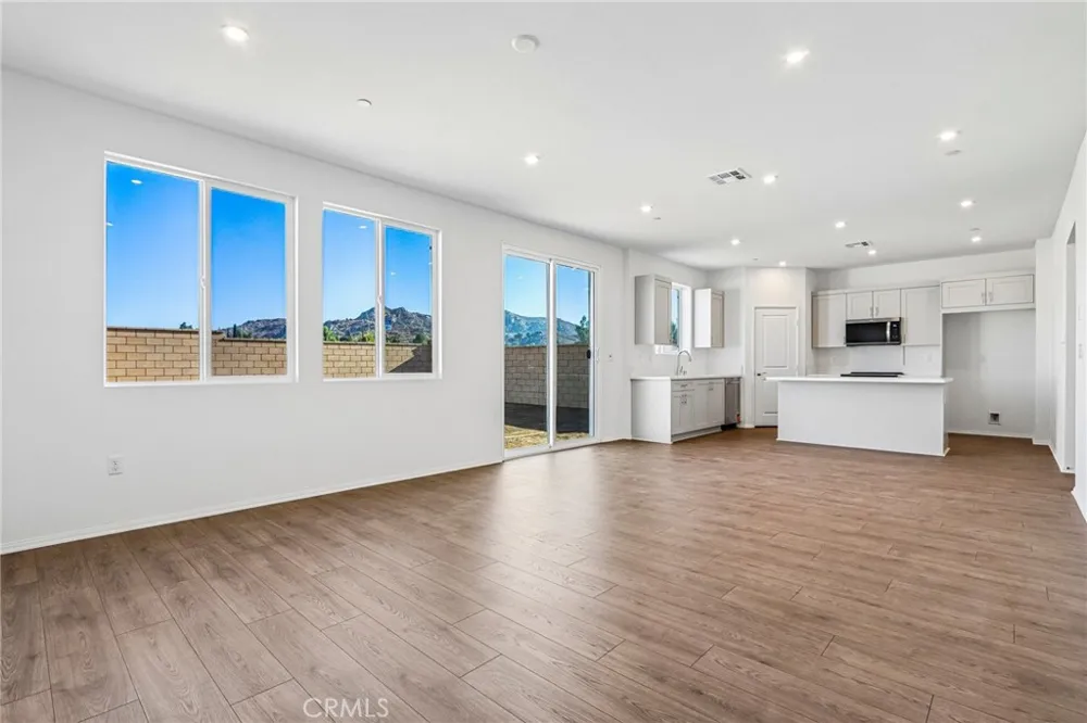 27207 Stardust Avenue Moreno Valley, CA 92555