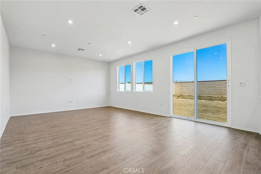 27207 Stardust Avenue Moreno Valley, CA 92555