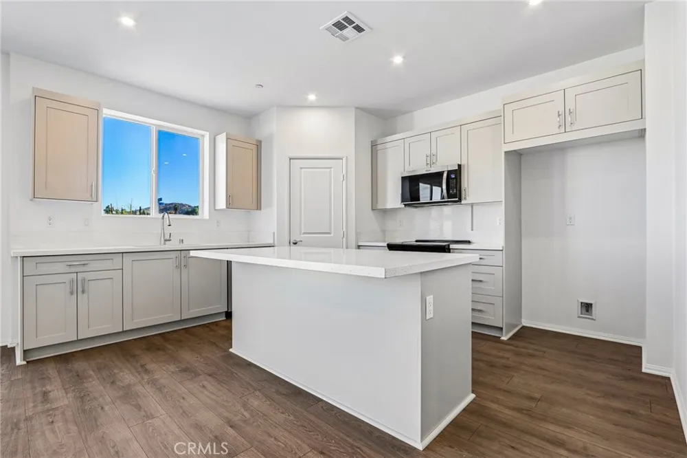 27207 Stardust Avenue Moreno Valley, CA 92555