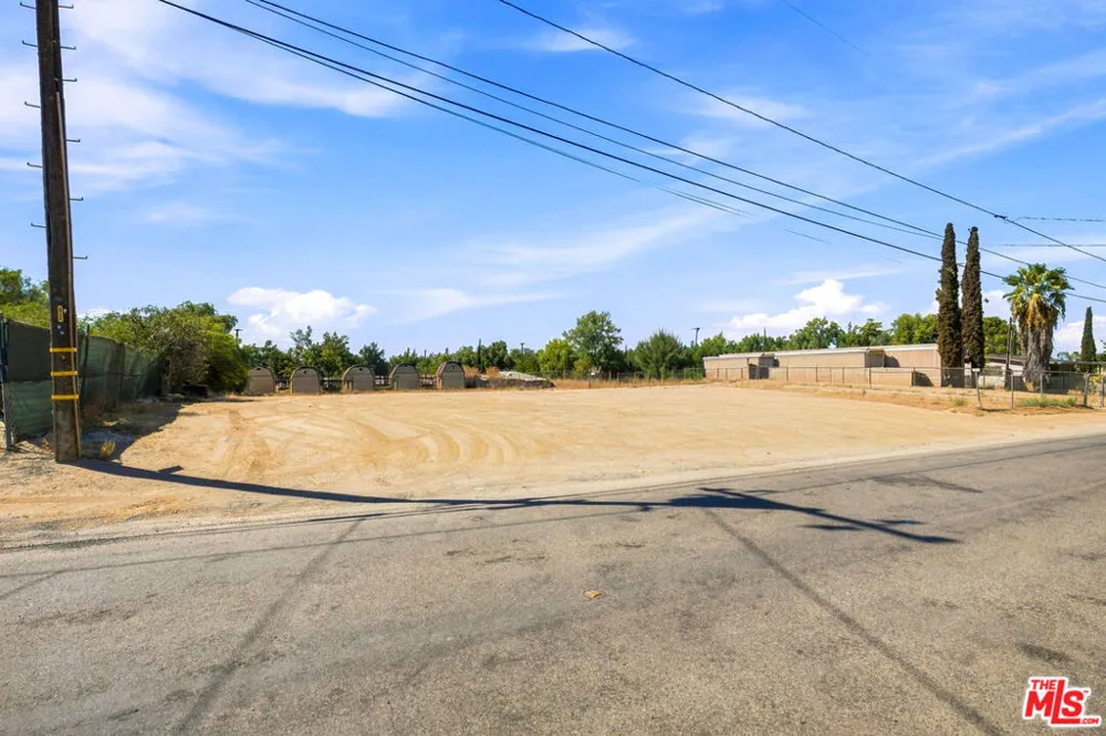 21715 Perry St Perris, CA 92570