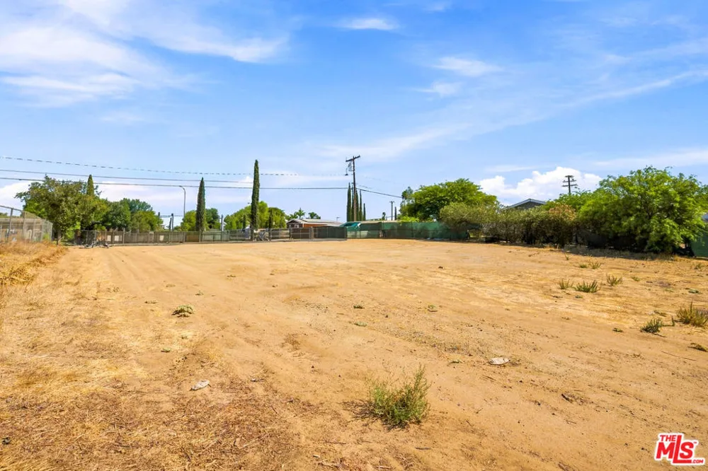 21715 Perry St Perris, CA 92570