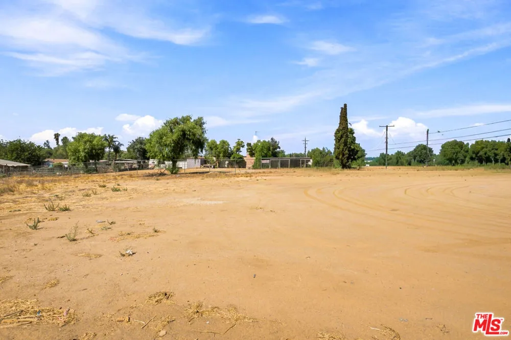 21715 Perry St Perris, CA 92570