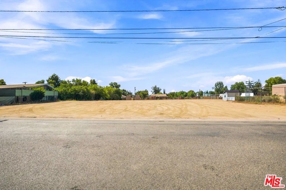 21715 Perry St Perris, CA 92570