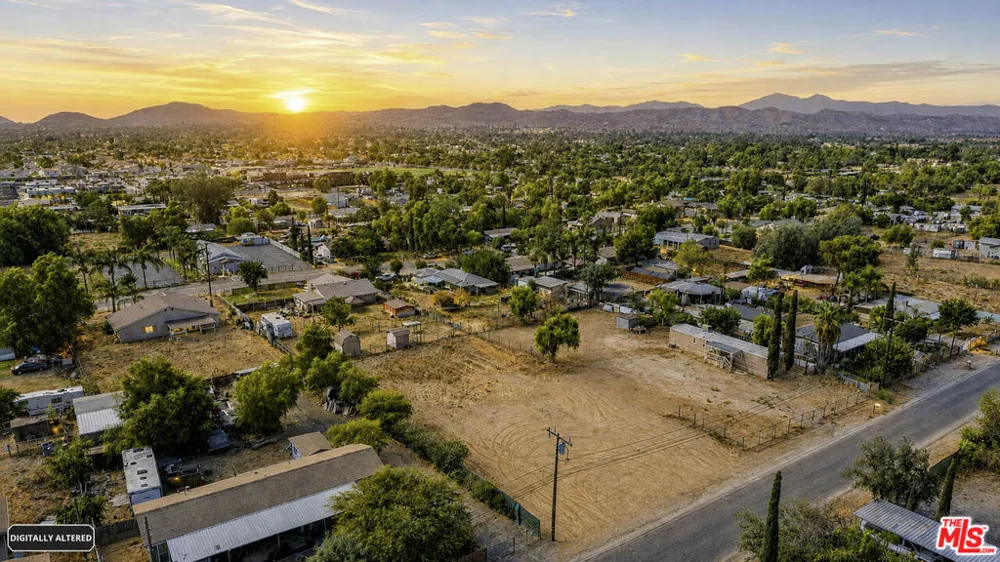 21715 Perry St Perris, CA 92570