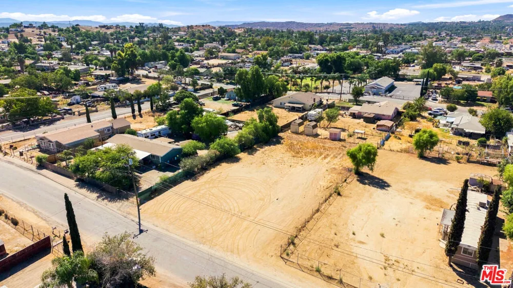 21715 Perry St Perris, CA 92570