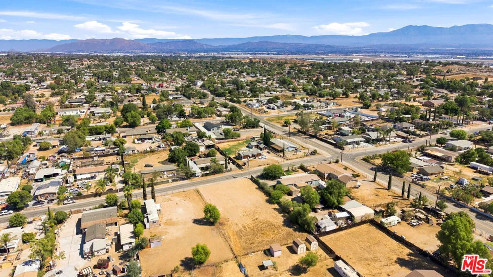 21715 Perry St Perris, CA 92570