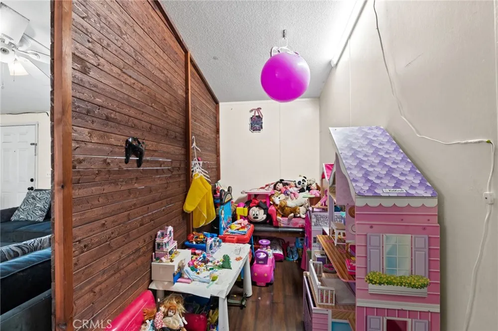 1700 South Glendora Ave #9 Glendora, CA 91740