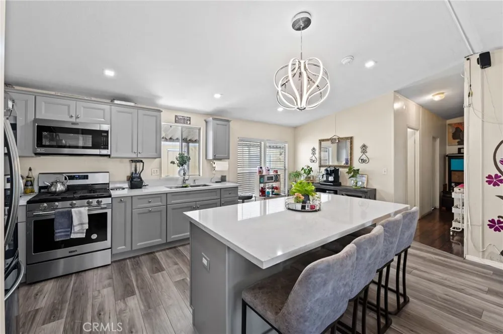 1700 South Glendora Ave #9 Glendora, CA 91740