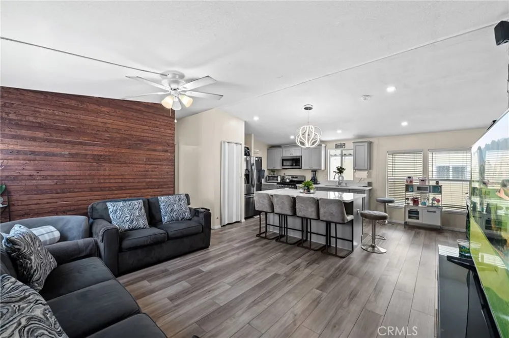 1700 South Glendora Ave #9 Glendora, CA 91740