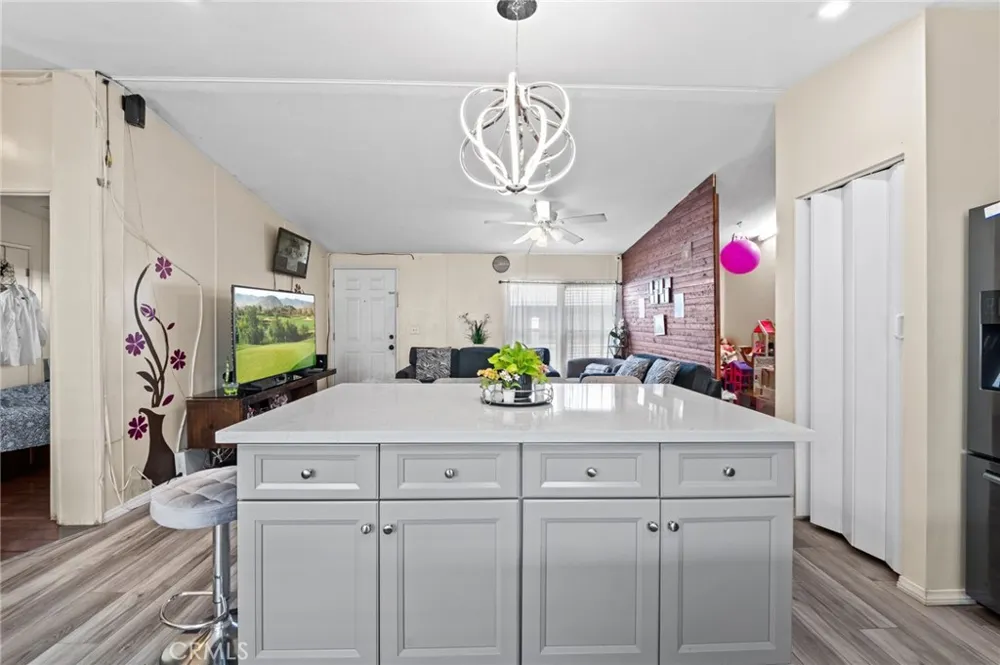 1700 South Glendora Ave #9 Glendora, CA 91740