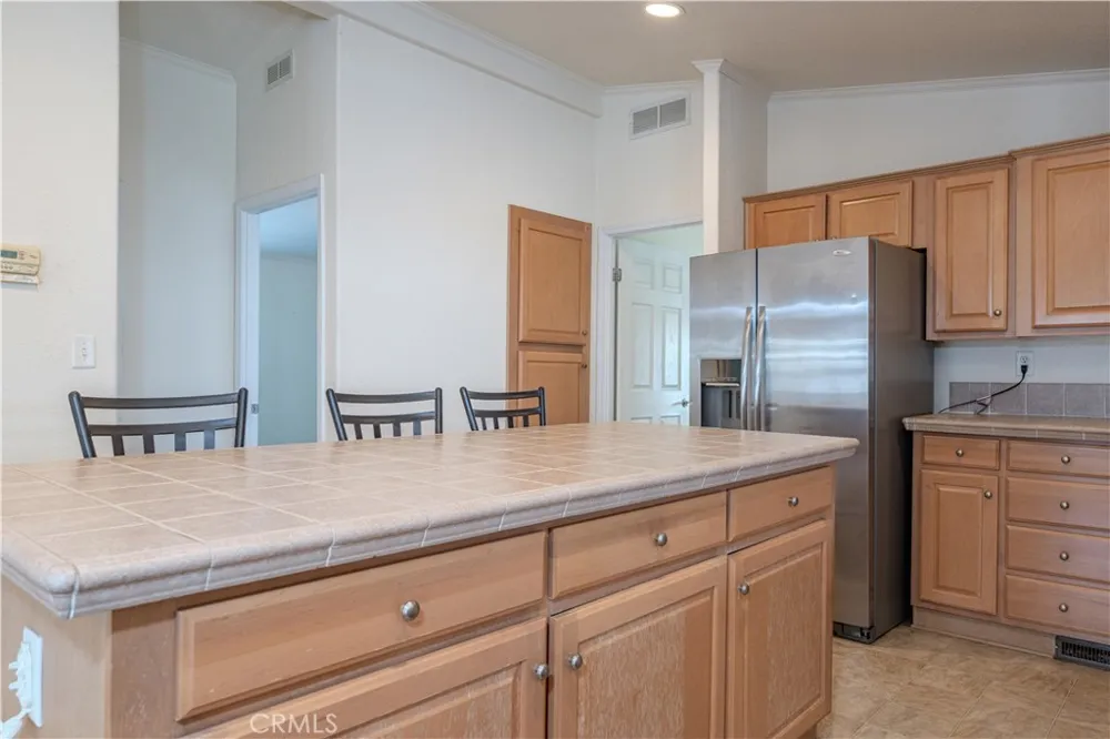 102 Pigeon Fountain Valley, CA 92708