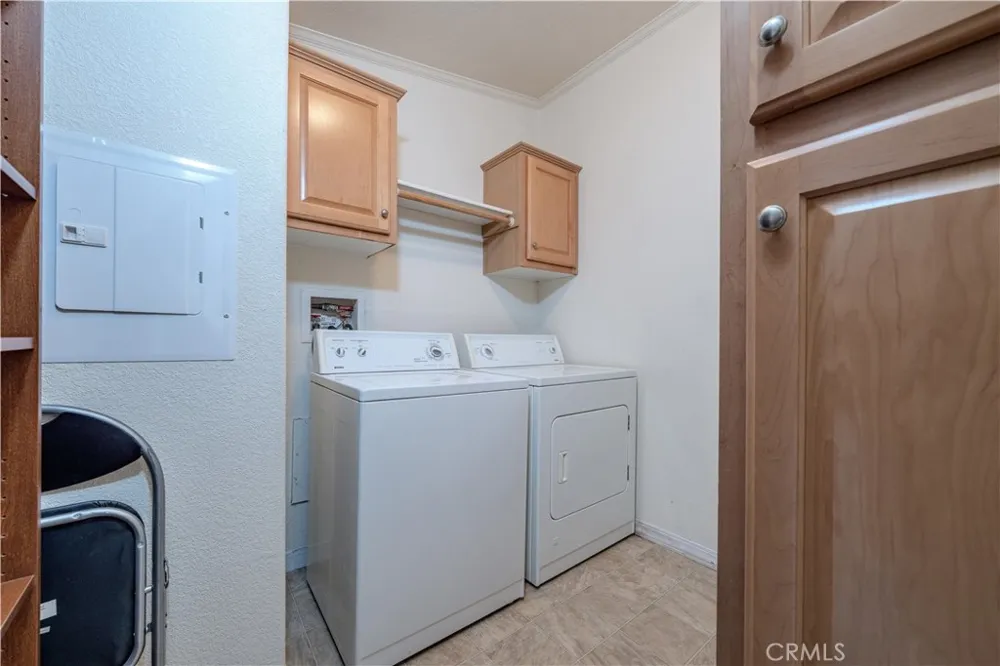 102 Pigeon Fountain Valley, CA 92708