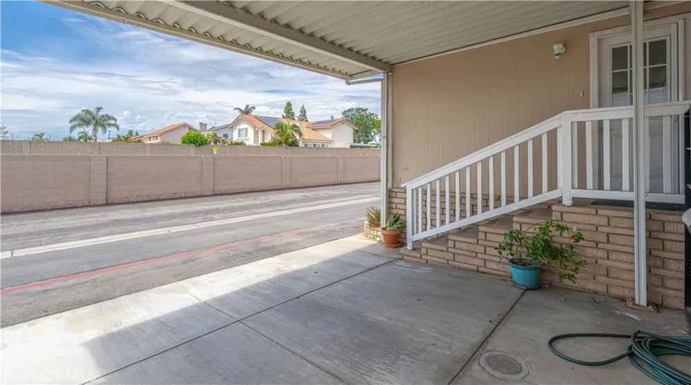 102 Pigeon Fountain Valley, CA 92708