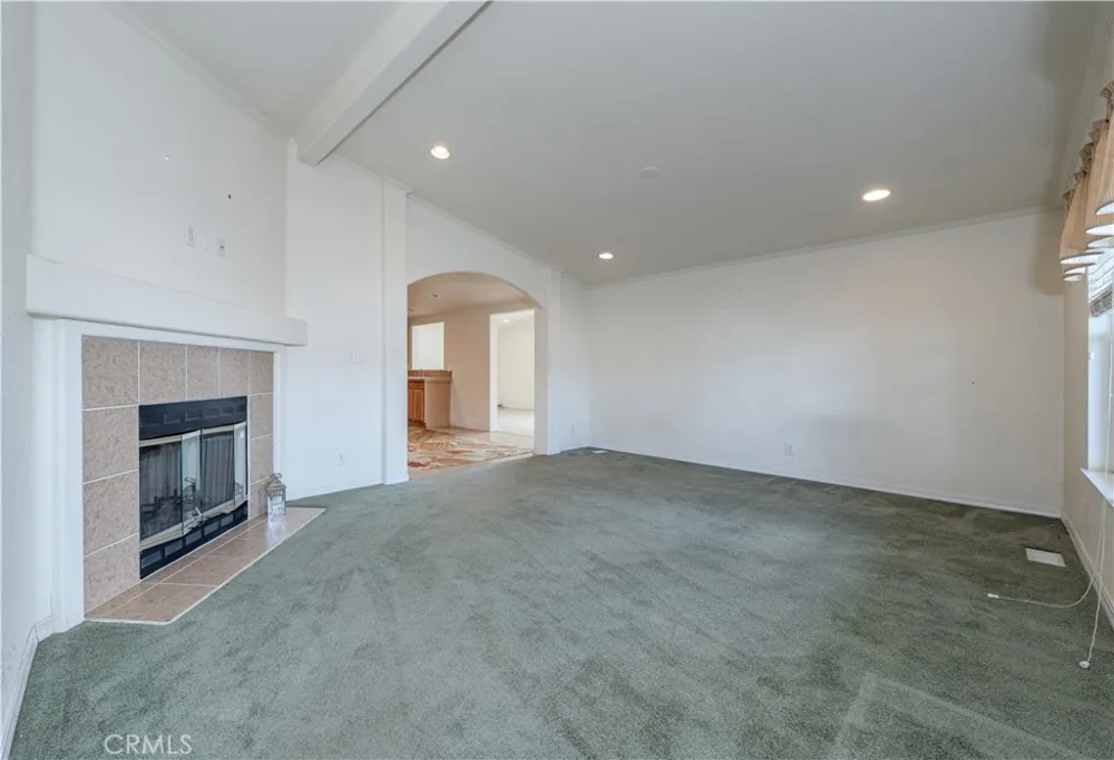 102 Pigeon Fountain Valley, CA 92708