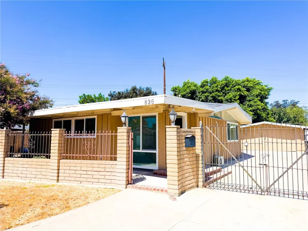 836 S Bellevue Anaheim, CA 92805