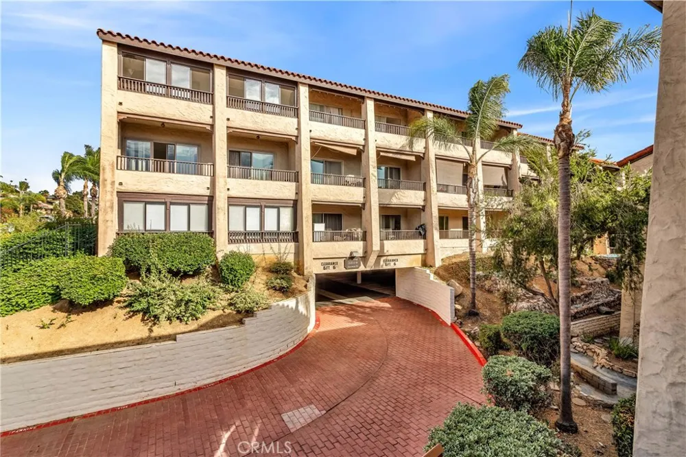2514 Clairemont #107 San Diego, CA 92117