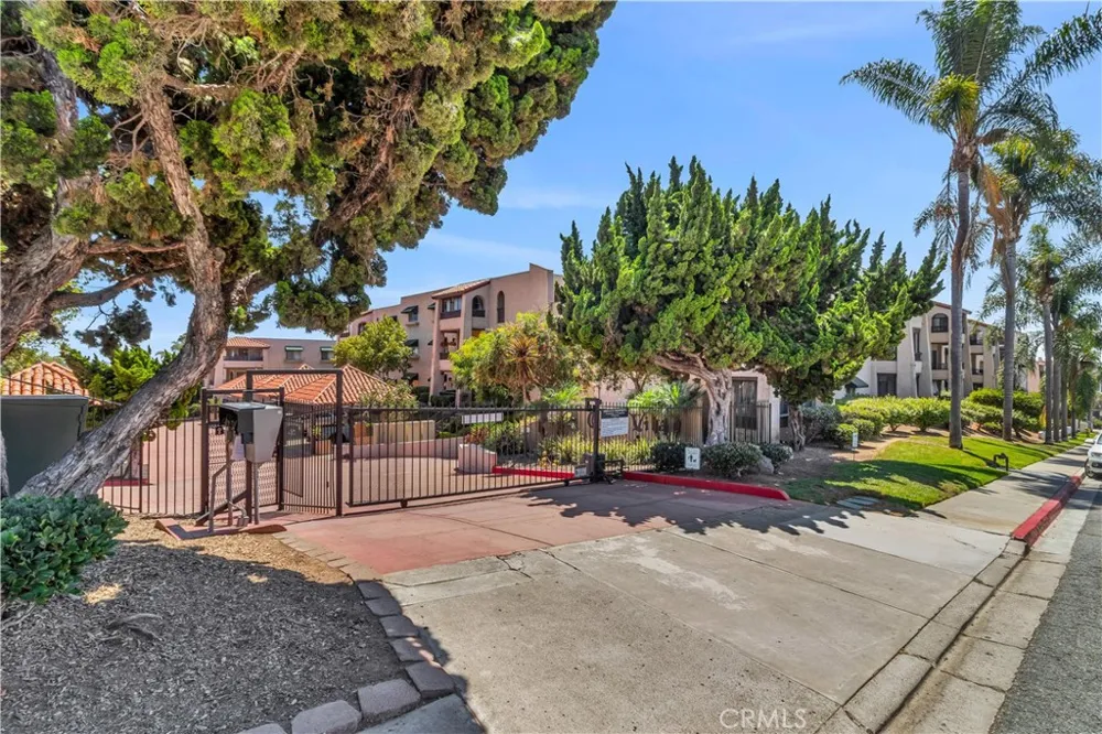 2514 Clairemont #107 San Diego, CA 92117