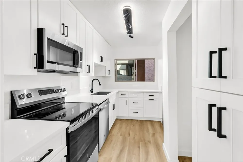 2514 Clairemont #107 San Diego, CA 92117