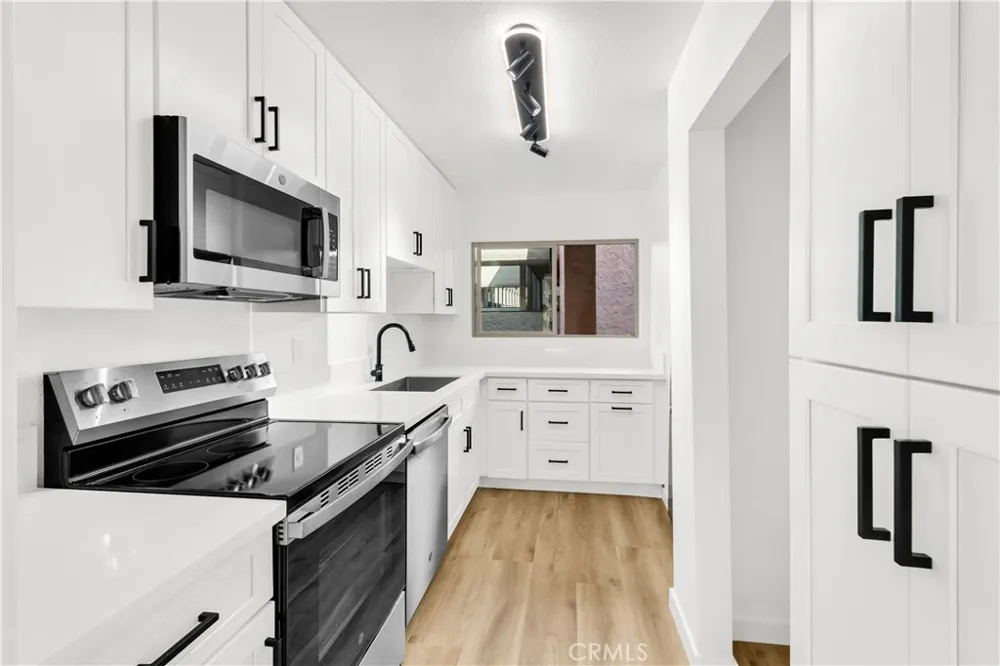2514 Clairemont #107 San Diego, CA 92117