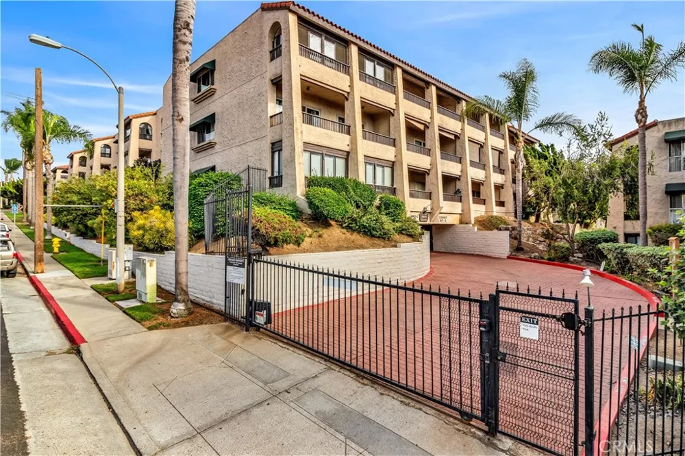 2514 Clairemont #107 San Diego, CA 92117