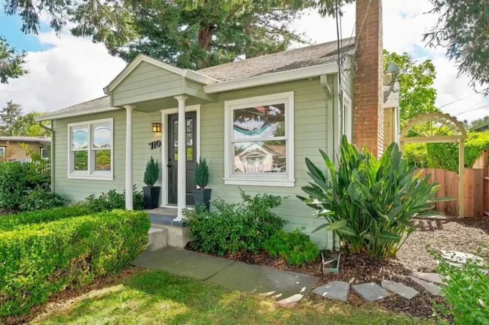 710 7th Avenue Redwood City, CA 94063