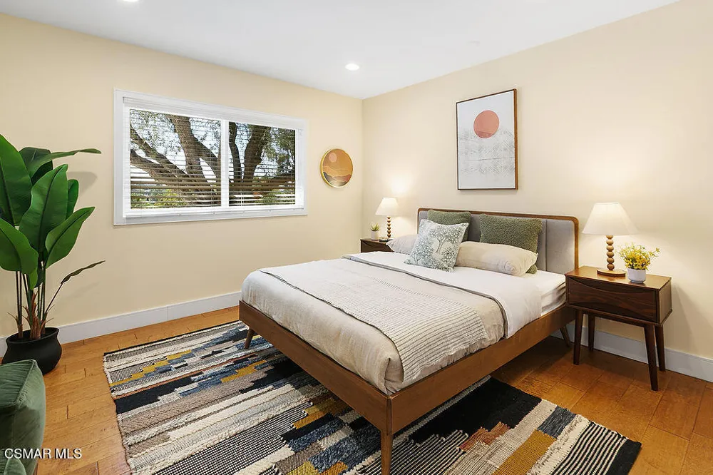 5156 Dumont Place Woodland Hills, CA 91364