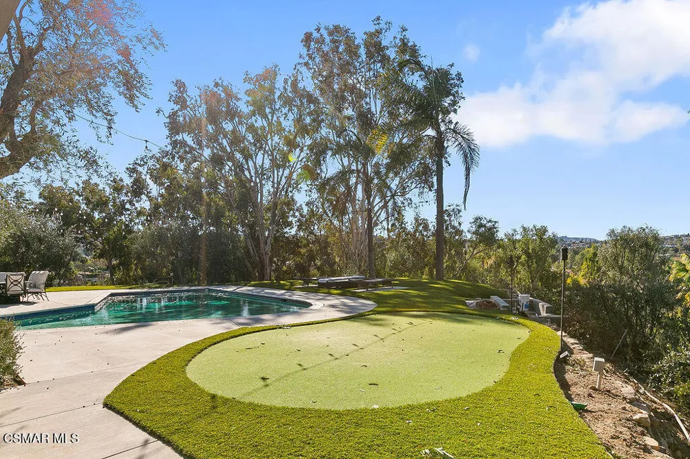 5156 Dumont Place Woodland Hills, CA 91364