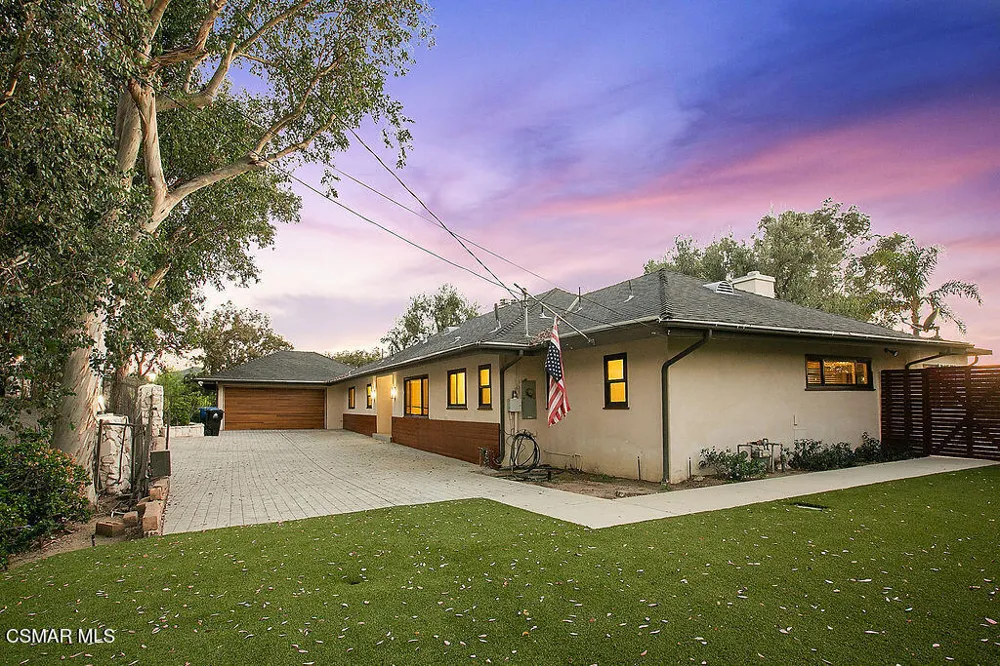 5156 Dumont Place Woodland Hills, CA 91364