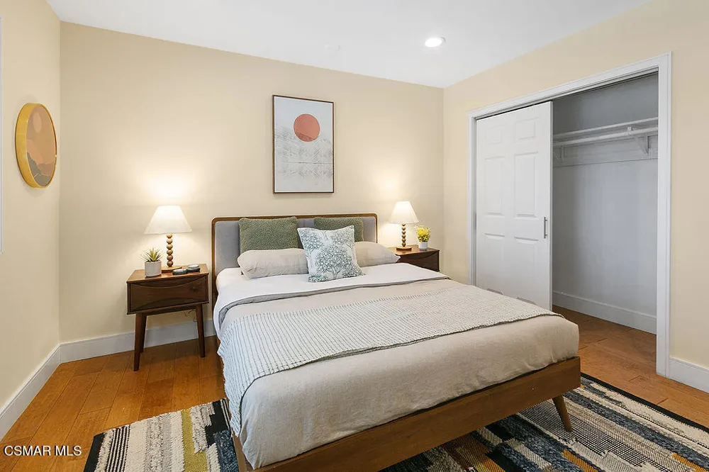 5156 Dumont Place Woodland Hills, CA 91364