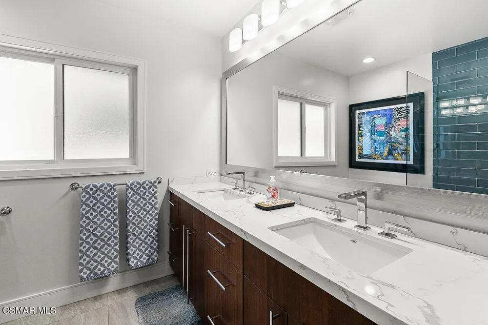 5156 Dumont Place Woodland Hills, CA 91364