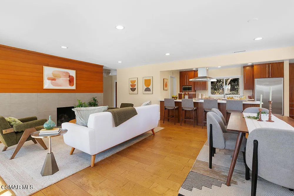 5156 Dumont Place Woodland Hills, CA 91364