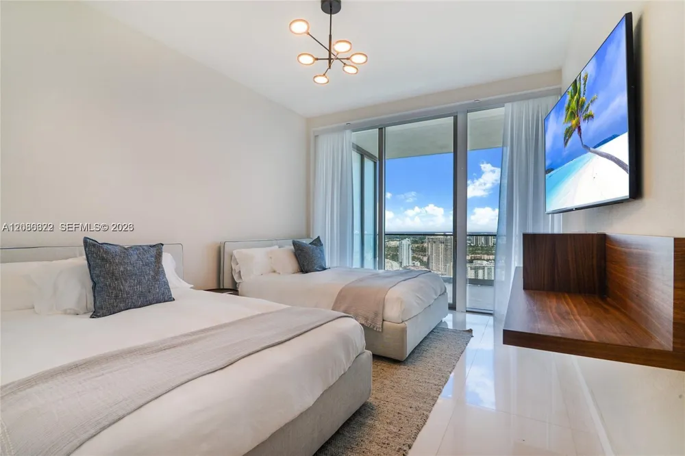 18975 Collins Ave #3102 Sunny Isles Beach, FL 33160