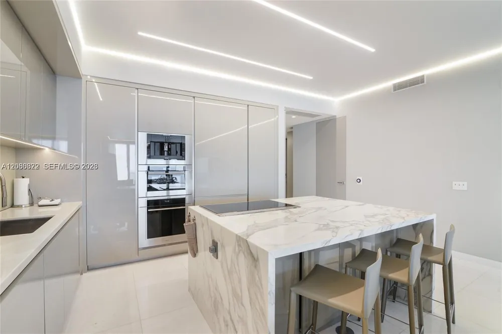 18975 Collins Ave #3102 Sunny Isles Beach, FL 33160